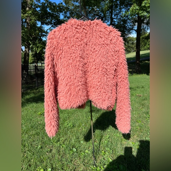 Billabong Faux Fur Teddy Jacket in a Dusty Pink Color, size M has pockets!! - Picture 5 of 9
